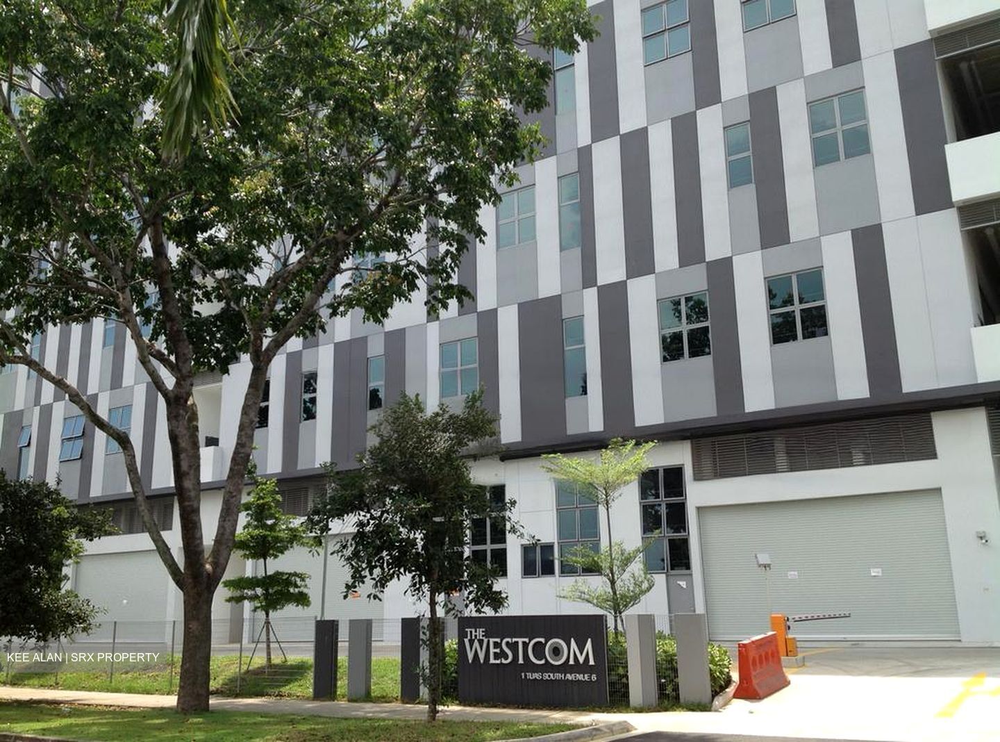 The Westcom (D22), Factory #491271171